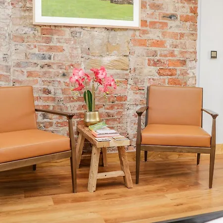 Town Hall * غيوسبرو